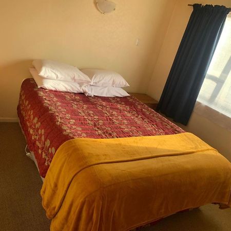 Aaron Court Motel Тимару Экстерьер фото