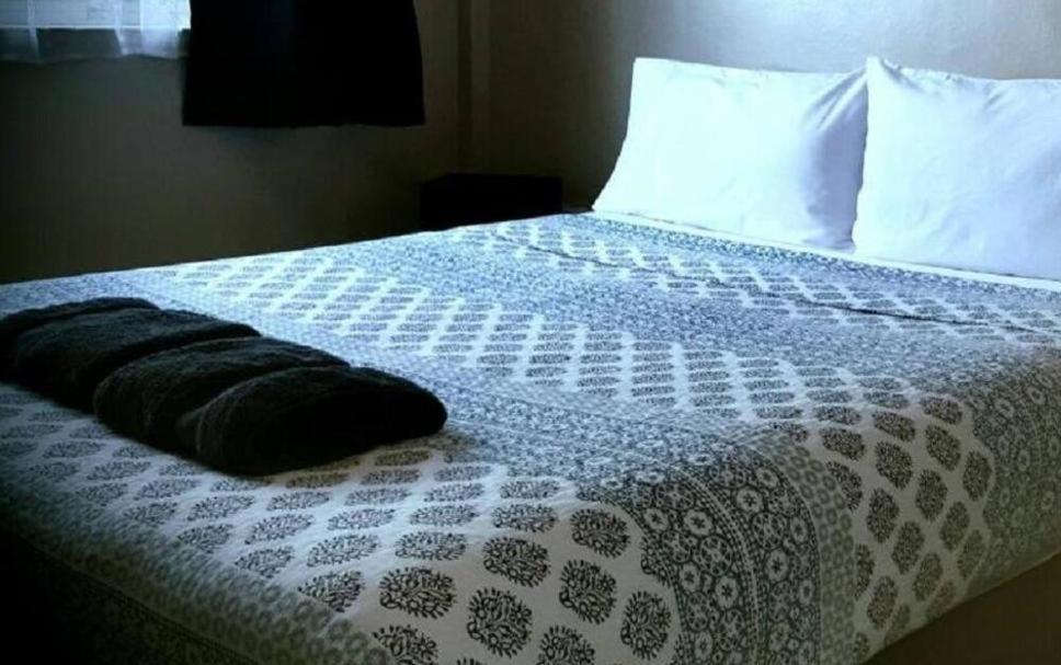 Aaron Court Motel Тимару Экстерьер фото